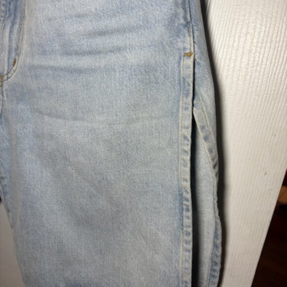 AGOLDE Split Bermuda Short - Picture 2 of 8